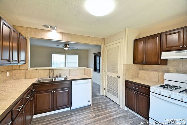 1401 Coco Ln Apt A, New Braunfels, TX 78130