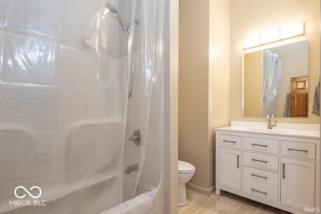 9982 S Saint Andrews, Bloomington, IN 47401
