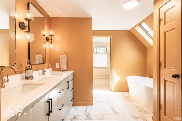 9982 S Saint Andrews, Bloomington, IN 47401