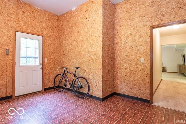 9982 S Saint Andrews, Bloomington, IN 47401