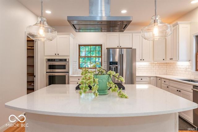 9982 S Saint Andrews, Bloomington, IN 47401