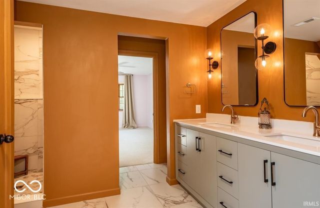 9982 S Saint Andrews, Bloomington, IN 47401