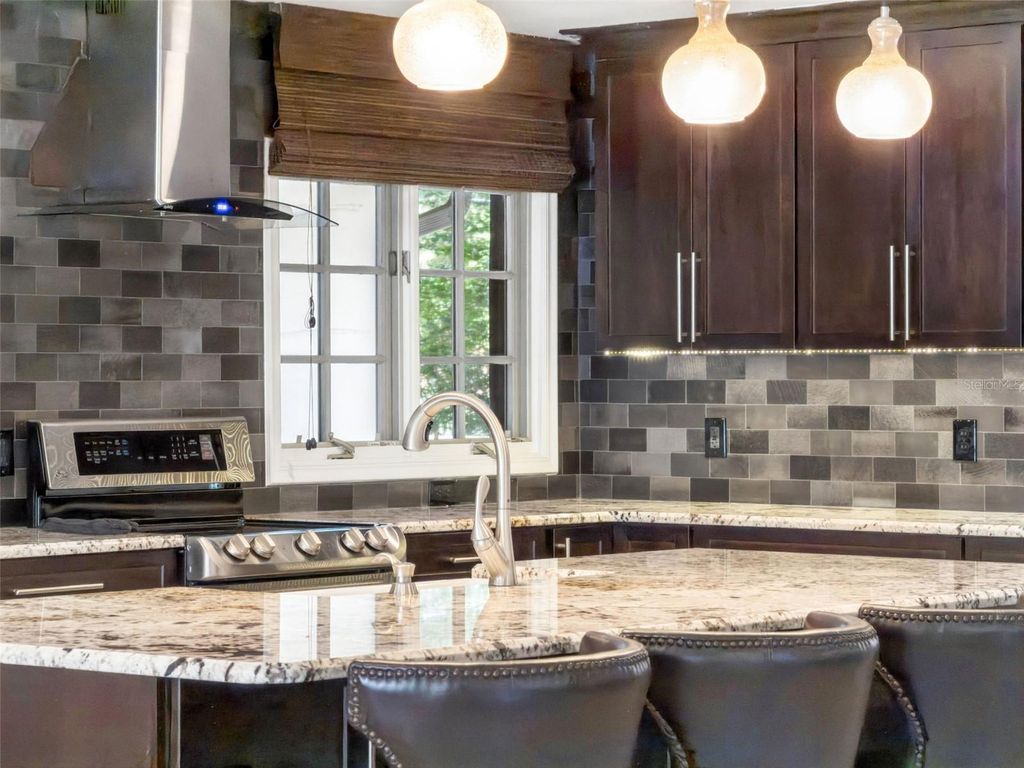 Image 32 of property listing at 1629 HEMPEL AVENUE, Windermere, FL 34786
