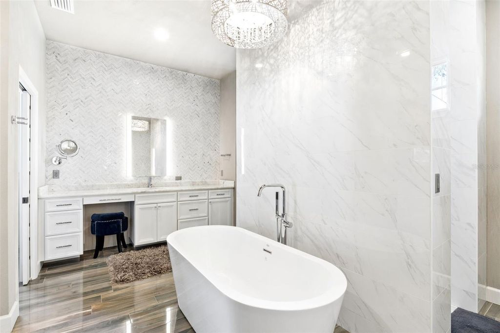 Image 40 of property listing at 1629 HEMPEL AVENUE, Windermere, FL 34786