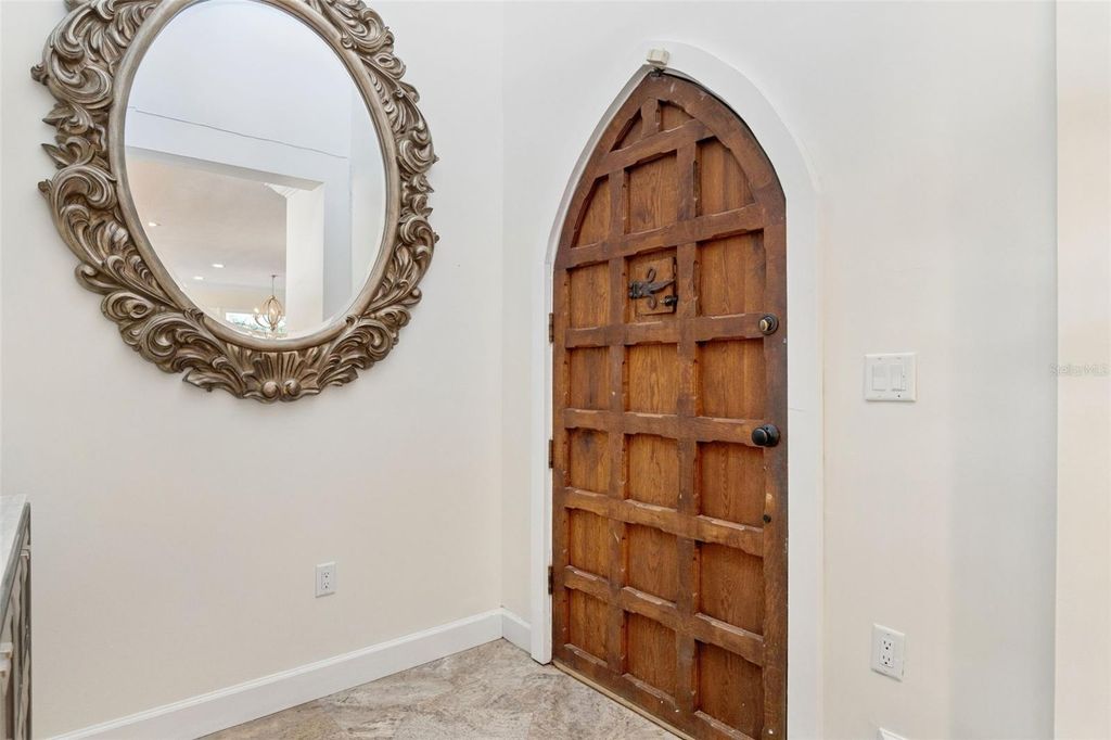 Image 5 of property listing at 1629 HEMPEL AVENUE, Windermere, FL 34786