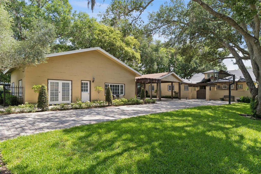 Image 51 of property listing at 1629 HEMPEL AVENUE, Windermere, FL 34786