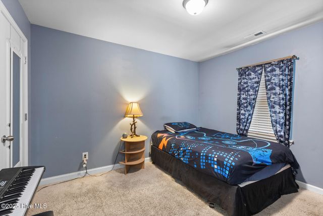 250 Rowland Drive, Richlands, NC 28574