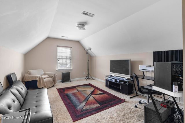 250 Rowland Drive, Richlands, NC 28574