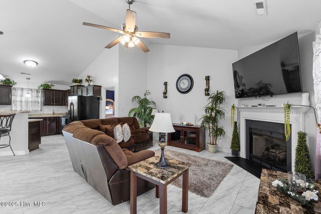 250 Rowland Drive, Richlands, NC 28574