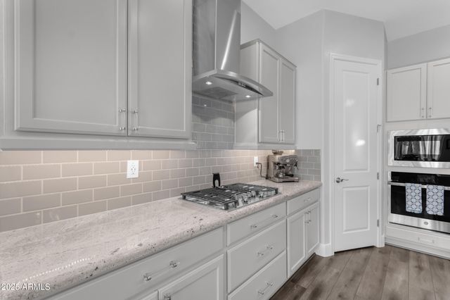 17893 W AMBERWOOD Drive, Goodyear, AZ 85338