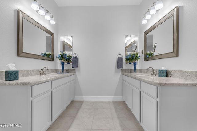 17893 W AMBERWOOD Drive, Goodyear, AZ 85338