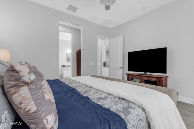 17893 W AMBERWOOD Drive, Goodyear, AZ 85338