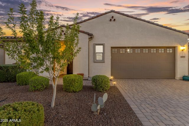 17893 W AMBERWOOD Drive, Goodyear, AZ 85338