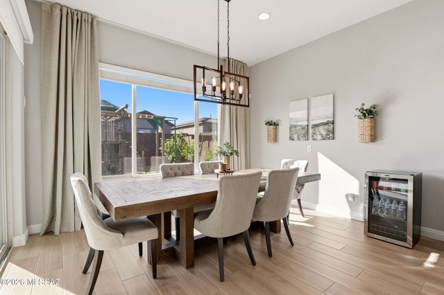 10937 N Ledge Stone Drive, Oro Valley, AZ 85742