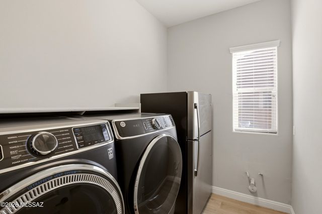 10937 N Ledge Stone Drive, Oro Valley, AZ 85742