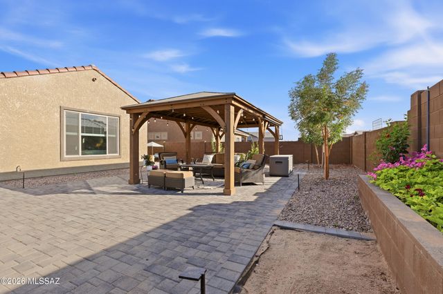 10937 N Ledge Stone Drive, Oro Valley, AZ 85742