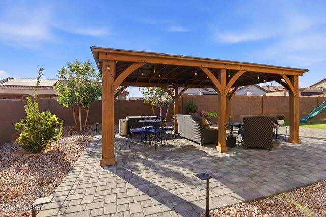 10937 N Ledge Stone Drive, Oro Valley, AZ 85742