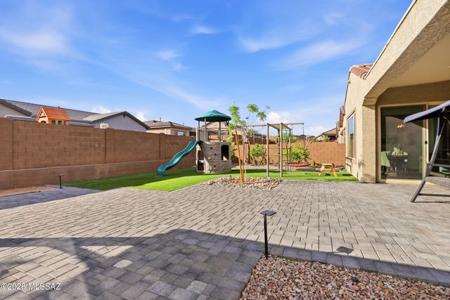 10937 N Ledge Stone Drive, Oro Valley, AZ 85742