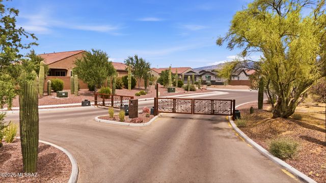 10937 N Ledge Stone Drive, Oro Valley, AZ 85742