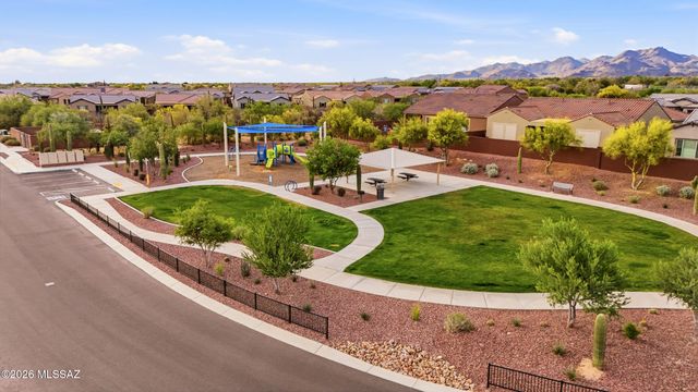 10937 N Ledge Stone Drive, Oro Valley, AZ 85742