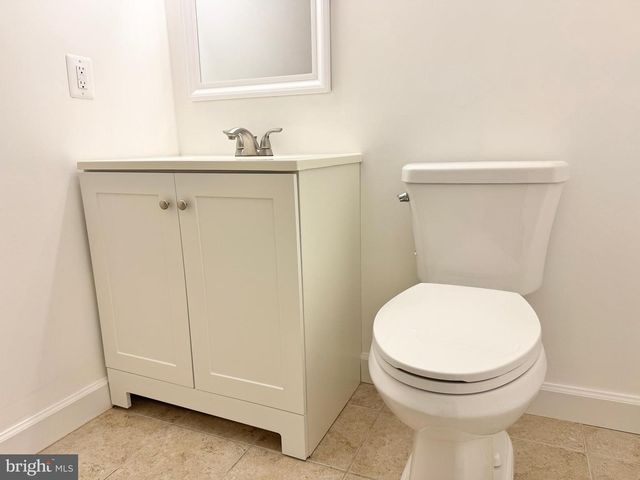2 KELLY CT, Fredericksburg, VA 22407