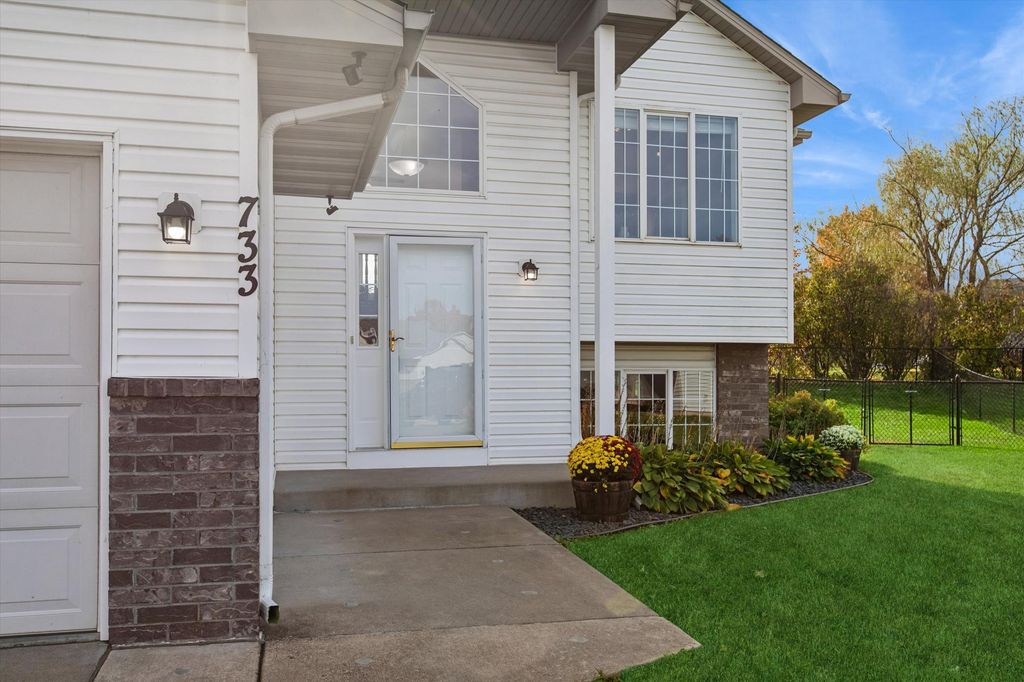 733 Obrien Parkway, Belle Plaine, MN 56011 — photo 3