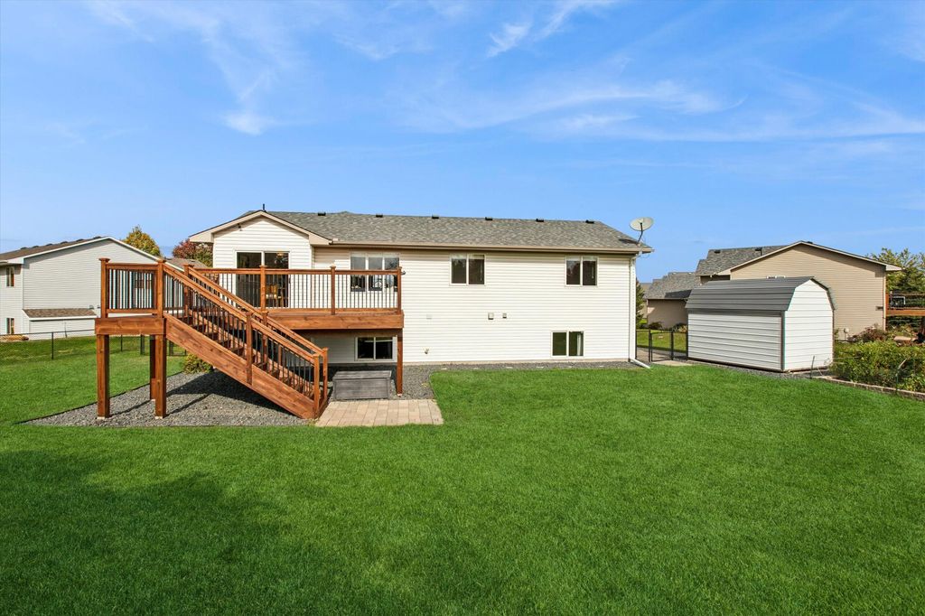 733 Obrien Parkway, Belle Plaine, MN 56011 — photo 4