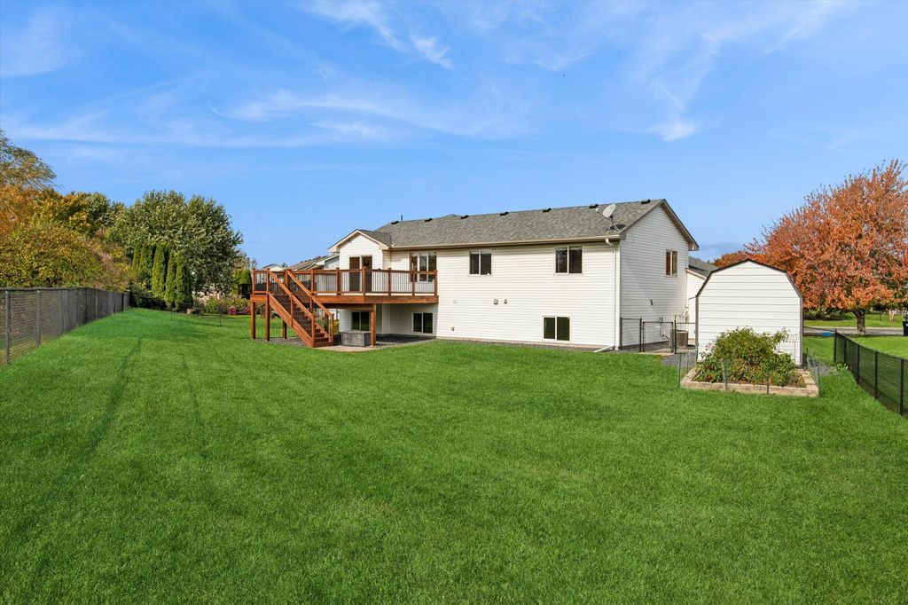 733 Obrien Parkway, Belle Plaine, MN 56011 — photo 5