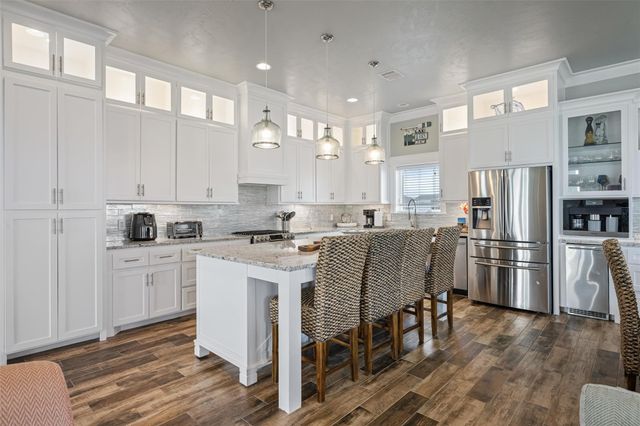 3116 James, Crystal Beach, TX 77650