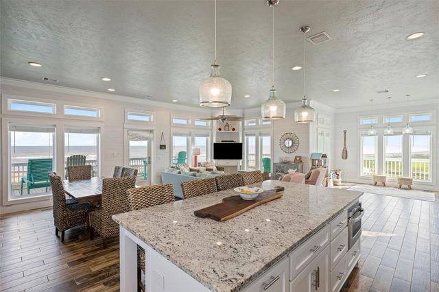 3116 James, Crystal Beach, TX 77650