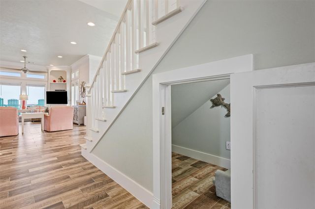3116 James, Crystal Beach, TX 77650
