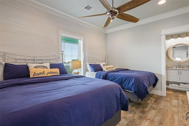 3116 James, Crystal Beach, TX 77650