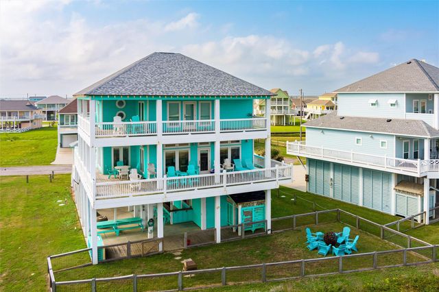 3116 James, Crystal Beach, TX 77650