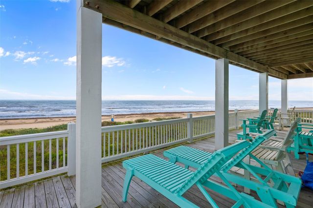 3116 James, Crystal Beach, TX 77650
