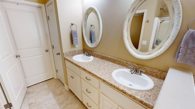 121 Tanglewood Drive, Headland, AL 36345