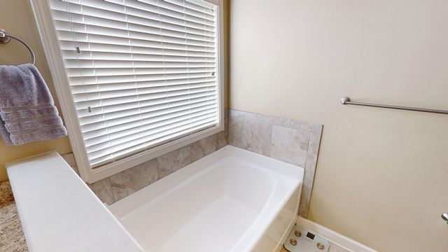 121 Tanglewood Drive, Headland, AL 36345