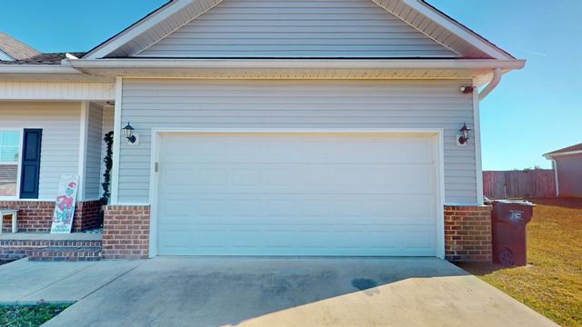 121 Tanglewood Drive, Headland, AL 36345