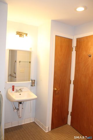 211 Macktown Road, Windsor, CT 06095