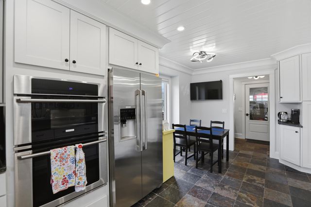 3111 Smugglers Ridge, Commerce Twp, MI 48390