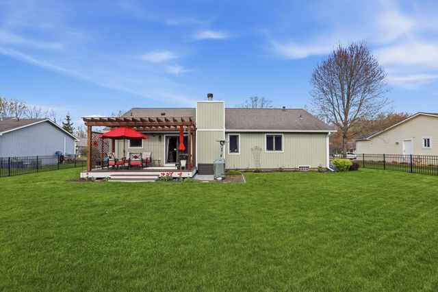 3111 Smugglers Ridge, Commerce Twp, MI 48390