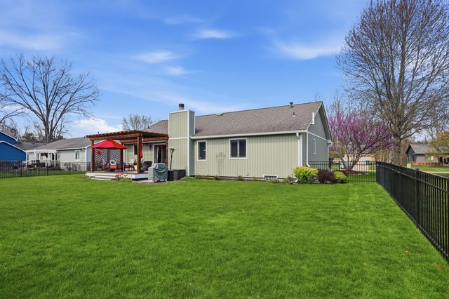 3111 Smugglers Ridge, Commerce Twp, MI 48390