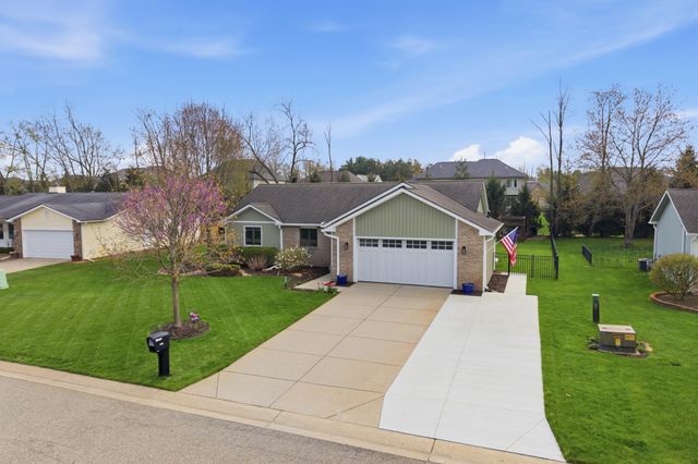 3111 Smugglers Ridge, Commerce Twp, MI 48390