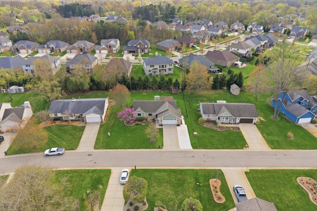 3111 Smugglers Ridge, Commerce Twp, MI 48390