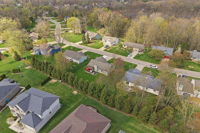 3111 Smugglers Ridge, Commerce Twp, MI 48390
