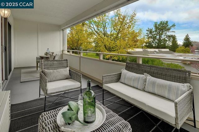 1317 Ptarmigan Dr 6, Walnut Creek, CA 94595