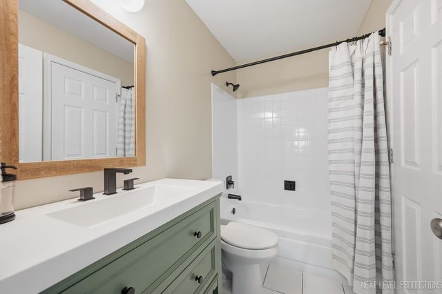 1105 Appleton Lane, Geneva, IL 60134