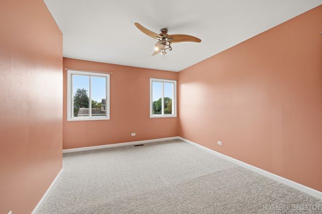 1105 Appleton Lane, Geneva, IL 60134