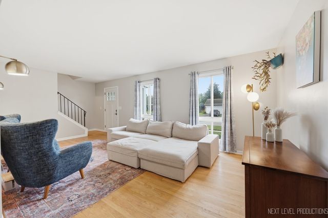 1105 Appleton Lane, Geneva, IL 60134