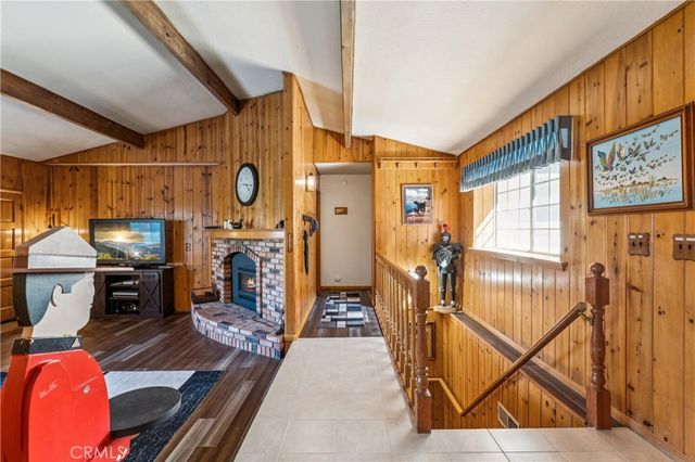 24526 Horst Drive, Crestline, CA 92325