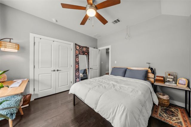 1012 S San Marcos ST, Manor, TX 78653